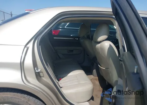 2008 Chrysler 300C Hemi from USA, damaged, VIN 2C3KA63H28H313105